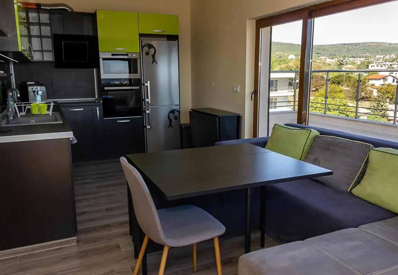 Spacious 3Bd Flat With Large Terrace & Sea View By Flat Mаnager Varna 0*,